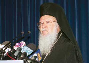 Η λατρευτική σύναξη των πιστών να μη μεταβάλλεται σε θέαμα, ζήτησε ο Οικουμενικός Πατριάρχης