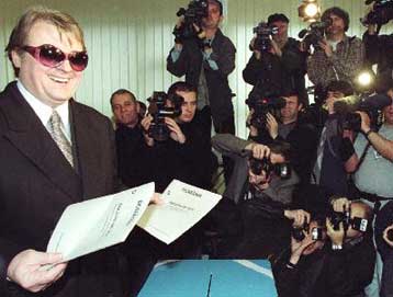 «Μουδιασμένη» η διεθνής κοινότητα από την άνοδο των εθνικιστών στη Ρουμανία