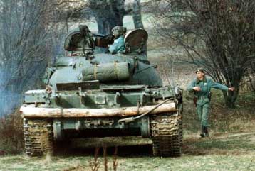 Ένας νεκρός και έξι τραυματίες από έκρηξη νάρκης στη νότια Σερβία