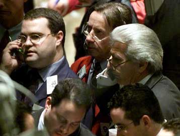 Αλμα του Nasdaq και άνοδος του Dow Jones στο άνοιγμα της Δευτέρας