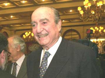 Να «προσγειωθεί» κάλεσε το Σταθόπουλο ο Μητσοτάκης σχετικά με το θέμα της βασιλικής περιουσίας