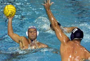 Ολυμπιακός και Βουλιαγμένη στην οκτάδα του Champions League και του Len Trophy, αντίστοιχα