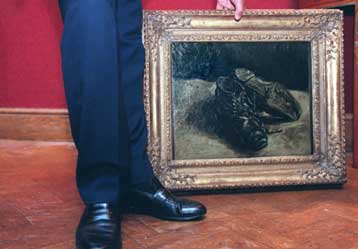 Η αμφιβολία για την αυθεντικότητα των έργων αναβάλλει δημοπρασία στην Τζακάρτα