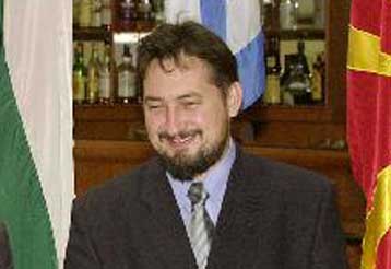 Με κατάρρευση απειλείται ο κυβερνητικός συνασπισμός της ΠΓΔΜ