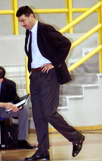 Θλάση στο γαστροκνήμιο ο Χατζηβρέττας – Δεν παίζει με Τσεχία