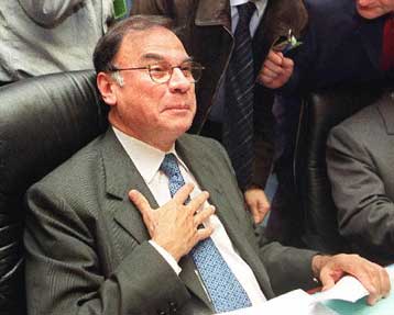 Νέες δηλώσεις Ροντρίγκες κατά της κερδοσκοπίας στις αγορές πετρελαίου