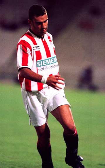 Εκτός της δεκαοκτάδας του Ολυμπιακού ο Χούτος, λόγω ίωσης</i>