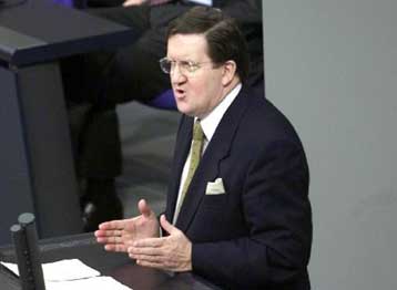 Καθησυχάζει τον Κοστούνιτσα για τη βία στο Κόσοβο ο γγ του ΝΑΤΟ<i>Σκληρή κριτική από τη Μόσχα</i