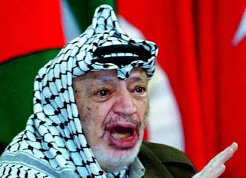 Στο Ισραήλ επιρρίπτει την ευθύνη για τη διακοπή των συνομιλιών ο Αραφάτ<i>Καταδίκασε την επίθεση