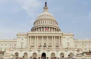 Μοιρασμένη στα δύο η αμερικανική Γερουσία