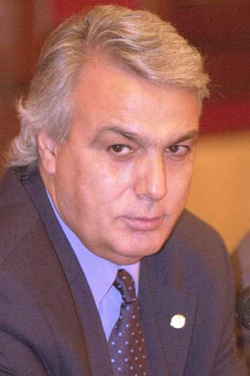 Στη Γενεύη ο Μητρόπουλος για τις ευρωπαϊκές μεταγραφές και τις διασυλλογικές διοργανώσεις