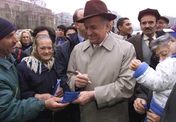 Το φάντασμα της Σεκιουριτάτε σκιάζει τις εκλογές στη Ρουμανία
