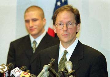 Επιφυλακτική η Napster στα σχέδια του Emusic.com για τον έλεγχο της διακίνησης μουσικών αρχείων