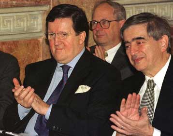 Τις ανησυχίες της Αγκυρας για την ευρωπαϊκή άμυνα διασκεδάζει ο γγ του ΝΑΤΟ