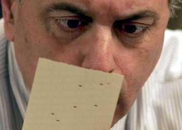 Στενεύουν τα περιθώρια για τον Γκορ