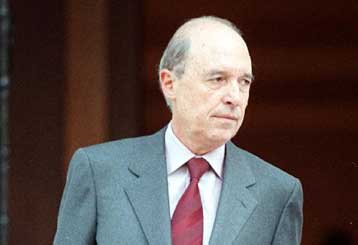 Για το Ζάγκρεμπ αναχωρεί ο Σημίτης <i> Θα επιστρέψει στην Αθήνα μαζί με τους Σιράκ και Βεντρίν</