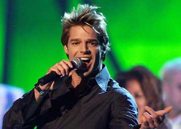 «Χρυσός» ο Ρίκι Μάρτιν στην Ελλάδα σε μία εβδομάδα