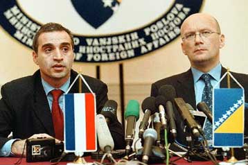 Αποκαθίστανται οι διπλωματικές σχέσεις της Γιουγκοσλαβίας με τη Βοσνία<i>Επίσκεψη Σβιλάνοβιτς στ