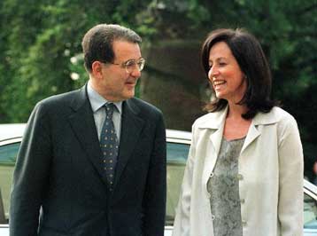 Τον κίνδυνο καταψήφισης της κοινωνικής ατζέντας στη Νίκαια επισημαίνει η Αννα Διαμαντοπούλου