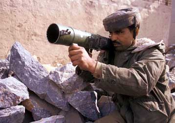 Με καλές προοπτικές μπαίνουμε στην ΟΝΕ, αλλά υστερούμε στην ανεργία, υποστηρίζει η Α.Διαμαντοπούλου