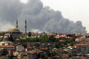 Νέα επίθεση κατά αστυνομικού τμήματος στην Κωνσταντινούπολη – Νεκρός ο δράστης