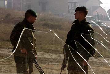 Πέντε νεκροί σε συγκρούσεις Σέρβων και Αλβανών σε νότια Σερβία και Κόσοβο