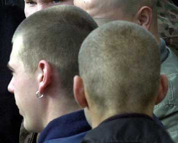 Ταξιδιωτική οδηγία της Ουάσινγκτον για τη Γερμανία εξαιτίας των νεοναζί