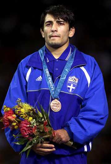 Αδεια τα ταμεία της ομοσπονδίας πάλης