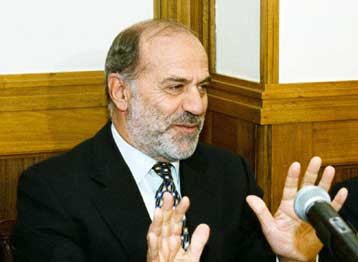 Φόβους για αύξηση της ανεργίας εκφράζει ο πρόεδρος του ΣΕΒ<i>Συνάντηση Σημίτη – Αντωνακόπουλου</