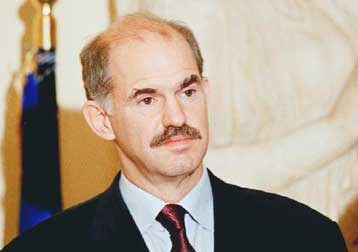 Η Ελλάδα δεν θα υποχωρήσει από τα εθνικά της συμφέροντα στη Νίκαια