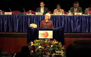 Νέος γύρος διαξιφισμών μεταξύ της ΕΕ και των ΗΠΑ στη διεθνή διάκεψη για το περιβάλλον