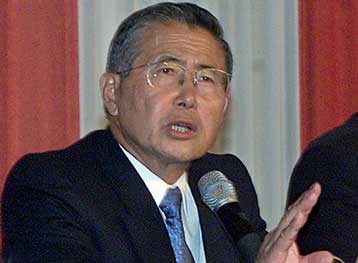 Καθαιρείται ως «ηθικά ακατάλληλος» ο Φουτζιμόρι<I>Τον διαδέχεται ο πρόεδρος του Κογκρέσου </I>