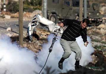 Απάντηση στο Ισραήλ με νέα, πιο σκληρά χτυπήματα ζητά από τους Παλαιστινίους η Χαμάς<i>Καταδικάζ
