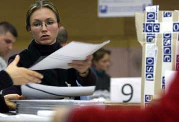 Ισοψηφία σοσιαλδημοκρατών και εθνικιστών μουσουλμάνων στη Βοσνία<i>Θα γίνει επαλήθευση, λέει ο Ο