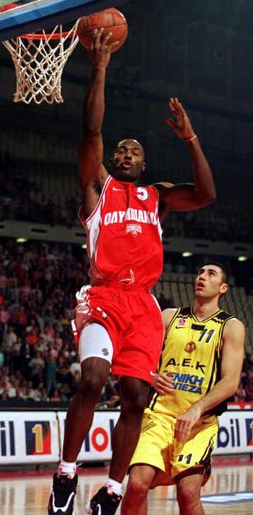 Τον Αμερικανό Σον Ρέσπερτ απέκτησε η Νήαρ Ηστ <I>Κέρδισε στο νήμα τον Ηρακλή, που ψάχνει αντικατ