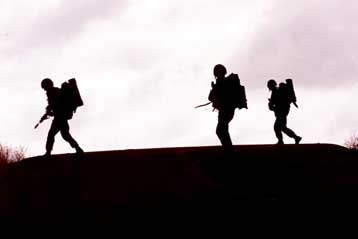 Οι ΗΠΑ χαιρετίζουν την ανάπτυξη του ευρωστρατού, όχι όμως εις βάρος του ΝΑΤΟ