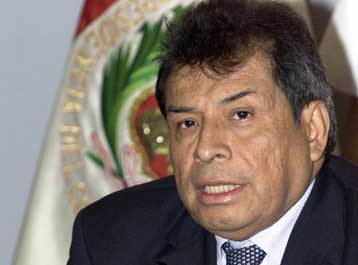 Παραιτήθηκε και ο αντιπρόεδρος του Περού, Ρικάρντο Μάρκες <I>Αρνήθηκε να διαδεχτεί τον Φουτζιμόρ