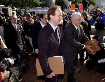 Αρχισε η ακροαματική διαδικασία στη Φλόριντα για τη νομιμότητα της ανακαταμέτρησης των ψήφων διά χει