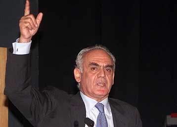 Ο πρωθυπουργός επιλέγει τους συνεργάτες του αλλά και τους αντικαταστάτες τους