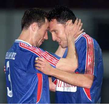 Βροχή από… γκολ αυτήν τη φορά στη Νέα Σμύρνη  <i>Τα εύκολα δύσκολα έκανε ο Πανιώνιος, 4-3 τον