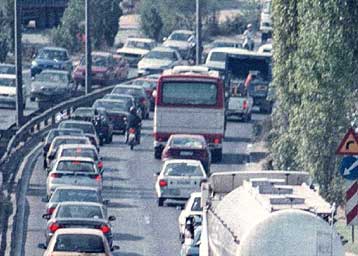 Η διάβρωση του εδάφους από τη βροχή αιτία της πτώσης του βράχου στην Κινέτα