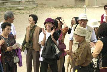 Οι Ιάπωνες όμηροι του Κεντήρα ευχαριστούν τις ελληνικές Αρχές για τη συμπαράστασή τους