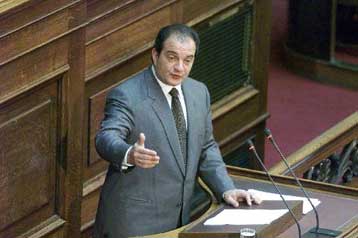 Ενημέρωση της Βουλής για το Κυπριακό ζητά από τον πρωθυπουργό με επιστολή του ο Καραμανλής