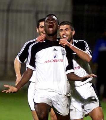 Θύμα της Καλαμάτας η λαβωμένη ΑΕΚ, 3-1 για την 7η αγωνιστική