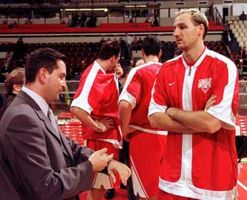 Ημέρα των γηπεδούχων η 5η αγωνιστική της Α1 μπάσκετ  <i>Δυσκολεύτηκε πάντως το Περιστέρι </i>