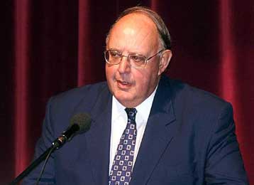 Απομάκρυνση Πάγκαλου από την κυβέρνηση<i>Στη θέση του ο Ευάγγελος Βενιζέλος</i>