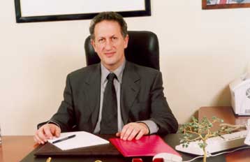 Υποψήφιος δήμαρχος Αθηναίων το 2002, αν το θέλει το ΠΑΣΟΚ