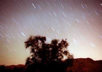 Μη χάσετε τους Λεοντίδες<i>Η Γη εισέρχεται εντός της ουράς του κομήτη Tempel – Tuttle</i>