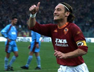 Η Ρόμα «δένει» τον Φραντσέσκο Τότι με συμβόλαιο έως και το 2005