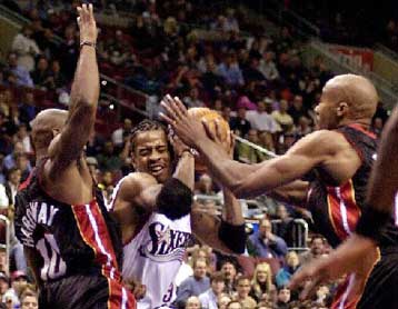 «Συνήθεια» οι νίκες για τη Φιλαδέλφεια, παραμένει αήττητη για εννέα αγώνες